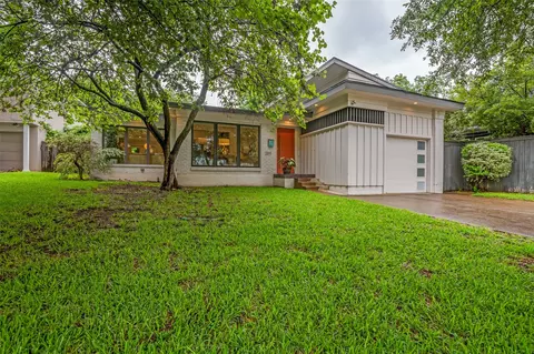 2811 Maple Springs Blvd, Dallas, TX 75235