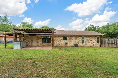 Exterior - 202 Lee Ln, Lorena, TX 76655 photo 4 of 4