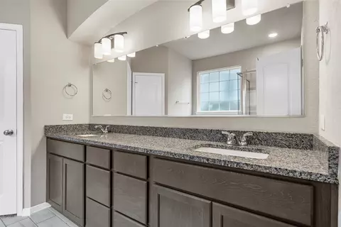 Bath - 10245 Driskill Dr, Waco, TX 76708 photo 1 of 4