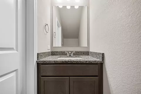 Bath - 10245 Driskill Dr, Waco, TX 76708 photo 3 of 4