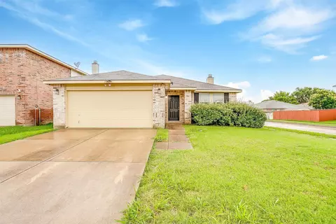 3944 Foxhound Ln, Fort Worth, TX 76123