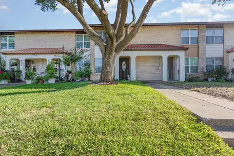 2818 Patricia Ln, Garland, TX 75041