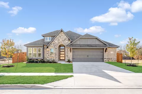 324 Chestnut Ln, Glenn Heights, TX 75154