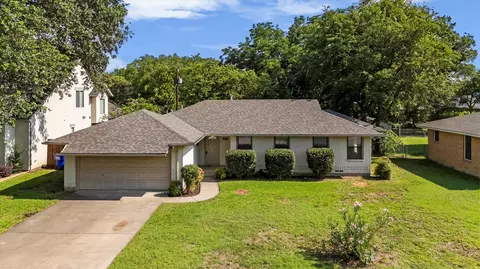 2969 Eric Ln, Farmers Branch, TX 75234