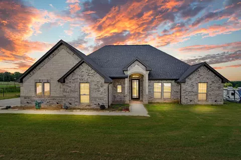 1011 Hope Ct, Boyd, TX 76023