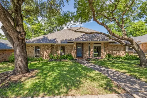 1109 Cross Bnd, Irving, TX 75061
