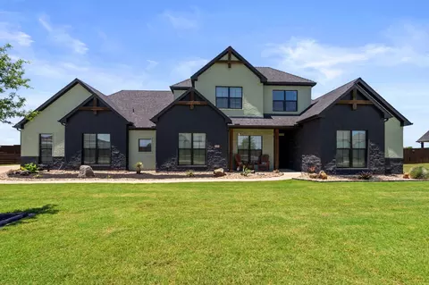 1644 Ryder Lee Ln, Waxahachie, TX 75165