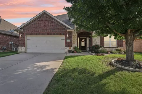 4113 Burwood Dr, Roanoke, TX 76262