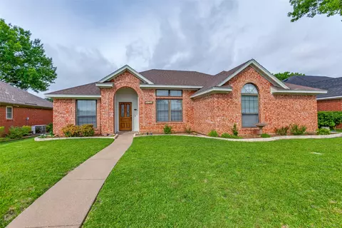 2125 Live Oak Dr, Garland, TX 75040