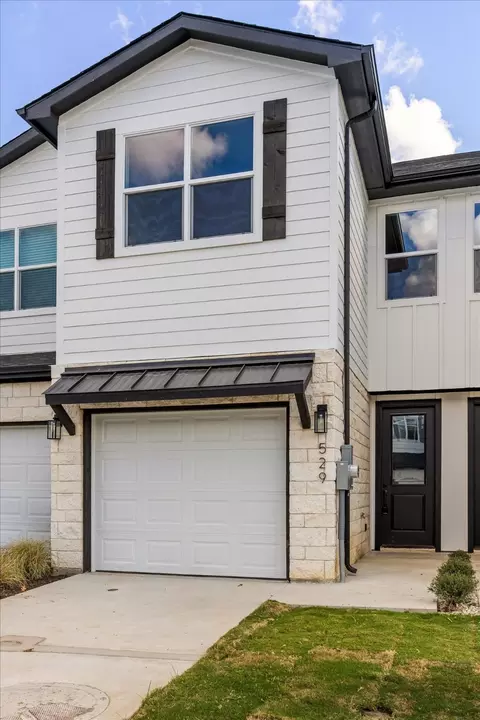 529 Galt Dr, Stephenville, TX 76401