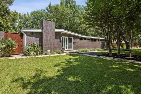 10832 Cinderella Ln, Dallas, TX 75229