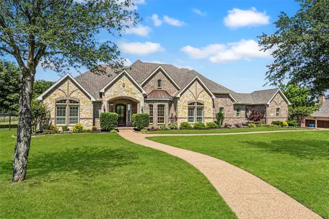 305 Crestfield Ct, Sunnyvale, TX 75182