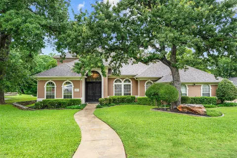8 Brook Hollow Ln, Trophy Club, TX 76262