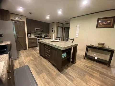 515 Whitaker Cir, Gordonville, TX 76245
