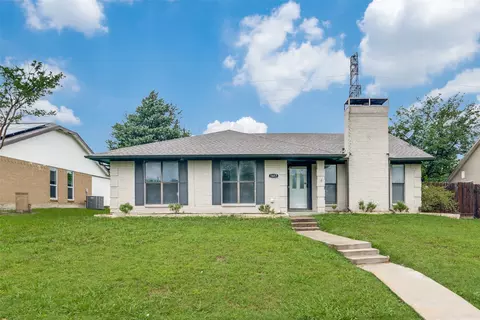 1617 Golden Grove Dr, Mesquite, TX 75149