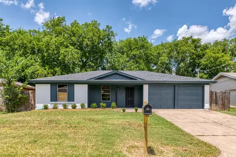 3904 Hilldale Rd, Fort Worth, TX 76119