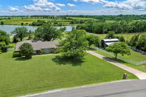 6710 Eastview Dr, Sachse, TX 75048