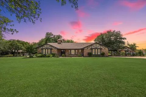 600 Royal View Ct, Weatherford, TX 76087