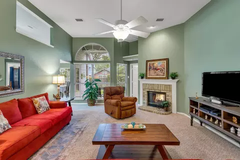 8716 Pedernales Trl, Fort Worth, TX 76118