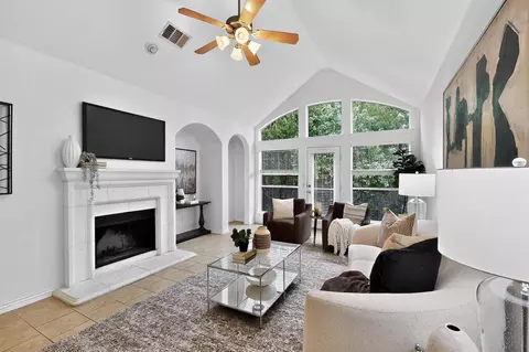 7201 Middleburg Dr, Plano, TX 75074