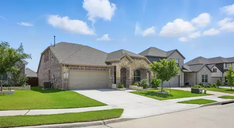 6008 Fairholme Dr, Aubrey, TX 76227