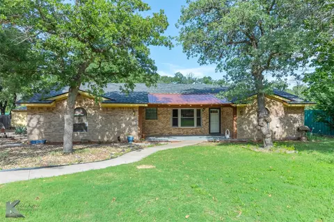 2226 Castle Dr, Clyde, TX 79510