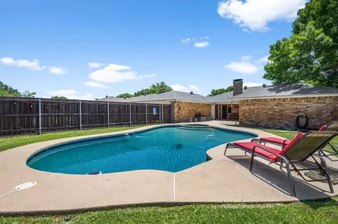 3213 Kingsbridge Dr, Plano, TX 75075