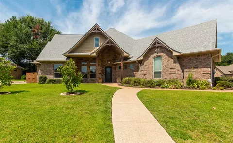 1303 Elk River Rd, Tyler, TX 75703