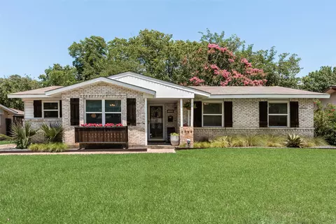 714 Silverstone Dr, Richardson, TX 75080