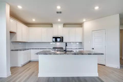 Kitchen - 340 Fallbrook Dr, Aledo, TX 76008 photo 2 of 3