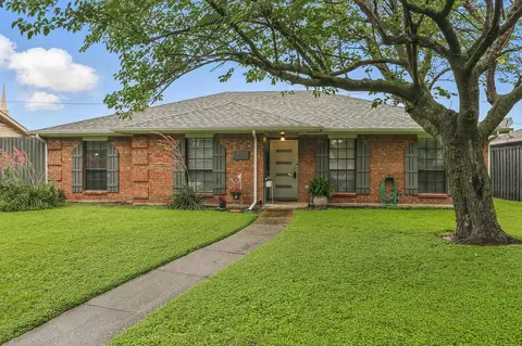 2719 Scottsbluff Dr, Dallas, TX 75228