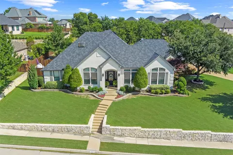 10829 Hawkins Home Blvd, Benbrook, TX 76126