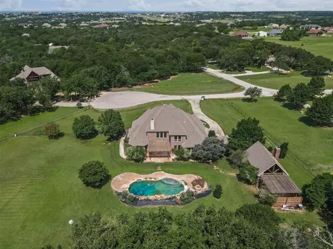 805 S Duncan Creek Ct, Weatherford, TX 76087