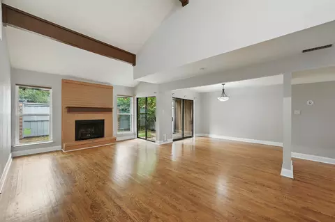 3189 Golden Oak Ct, Farmers Branch, TX 75234