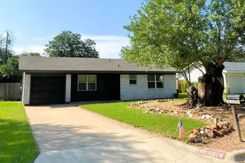 1614 Wood St, Brownwood, TX 76801