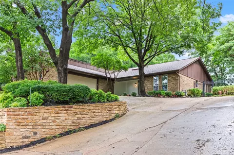 2705 Woodshire Dr, Arlington, TX 76016