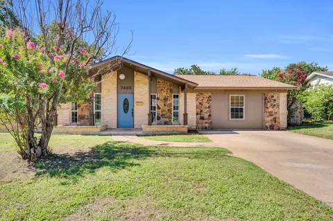 7432 Beckwood Dr, Fort Worth, TX 76112