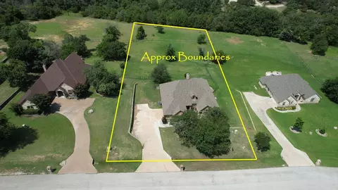 130 Meadow Arbor Dr, Weatherford, TX 76085