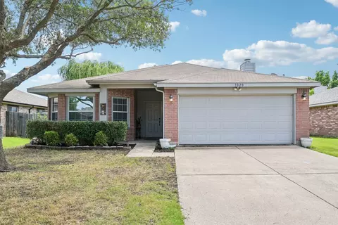 1020 Halifax Ln, Forney, TX 75126