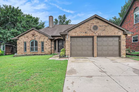 4102 Kelly Glenn Ln, Arlington, TX 76017