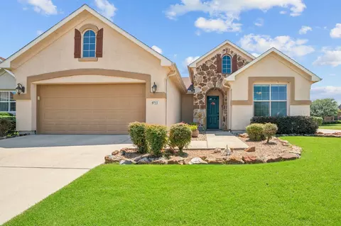 9733 Rivercrest Dr, Denton, TX 76207