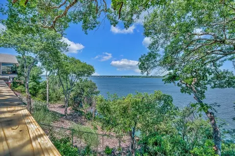 276 Mohon Dr, Whitney, TX 76692