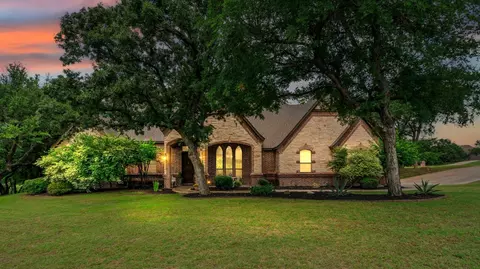 4421 La Cantera Ct, Fort Worth, TX 76108