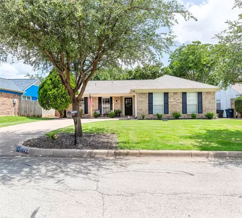 3812 Staghorn Cir S, Fort Worth, TX 76137