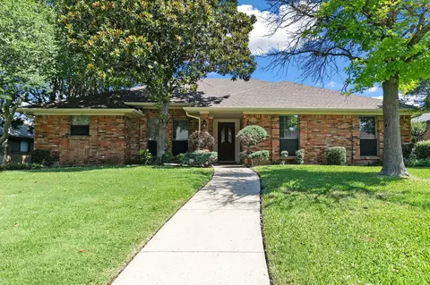 2607 Ramblewood Dr, Carrollton, TX 75006