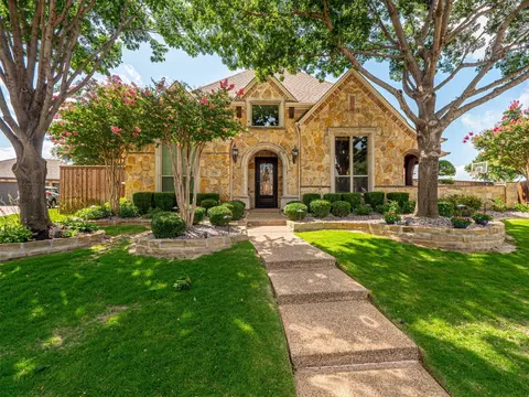 1501 Reata Dr, Carrollton, TX 75010