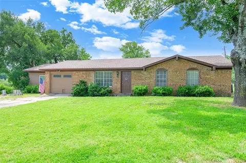 800 Farrar Rd, Waxahachie, TX 75165