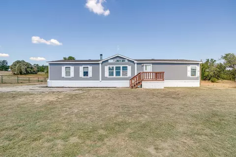 113 Salty Dog Ln, Springtown, TX 76082