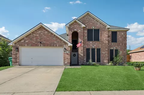 822 Christine Dr, Cedar Hill, TX 75104