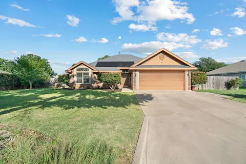 110 Westwood Ct, Cisco, TX 76437